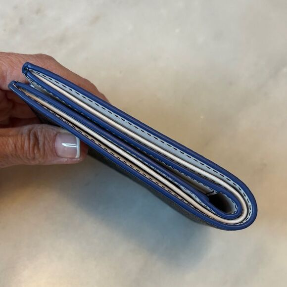 Michael Kors Cooper Signature Logo Billfold Wallet - Picture 7 of 16